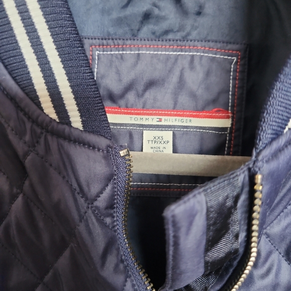 Tommy Hilfiger - Picture 4 of 7